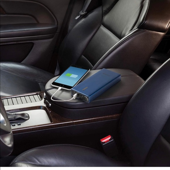 Type S | Car Jump Starter Portable, 12V 500A, Gas 3.0L 4.5L Diesel 10000mAh - Picture 5 of 6